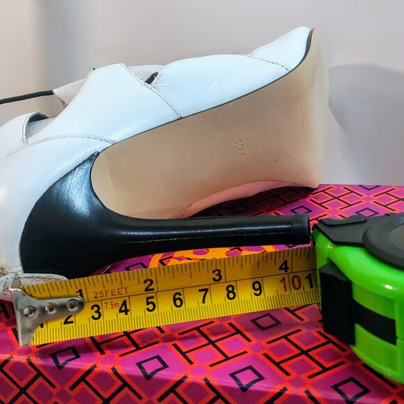 GUESS LEGARI STUDDED LACE UP HEELS / WHITE - Women's 10M - Picture 9 of 12